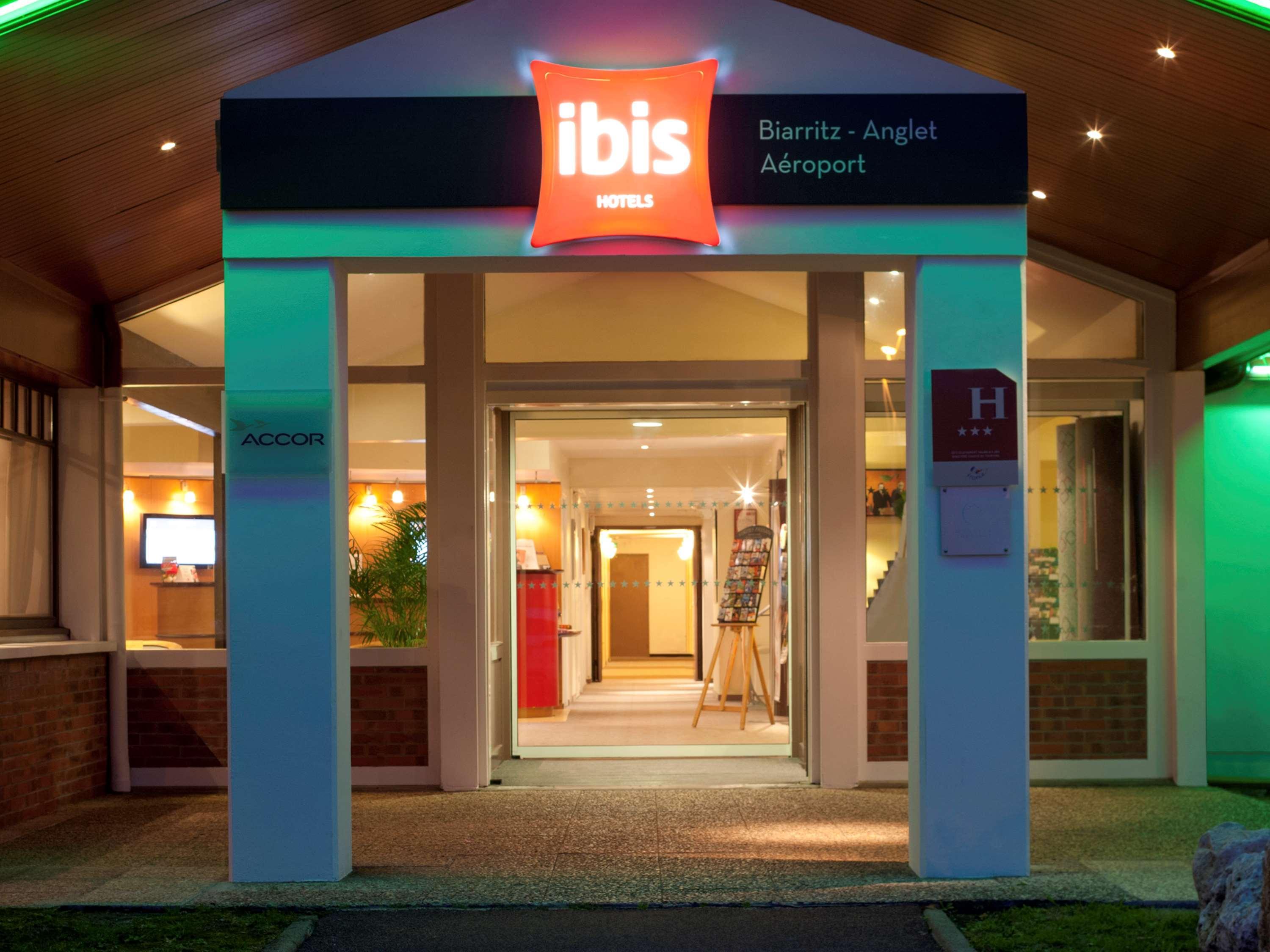 Отель Ibis Biarritz Anglet Aeroport Экстерьер фото
