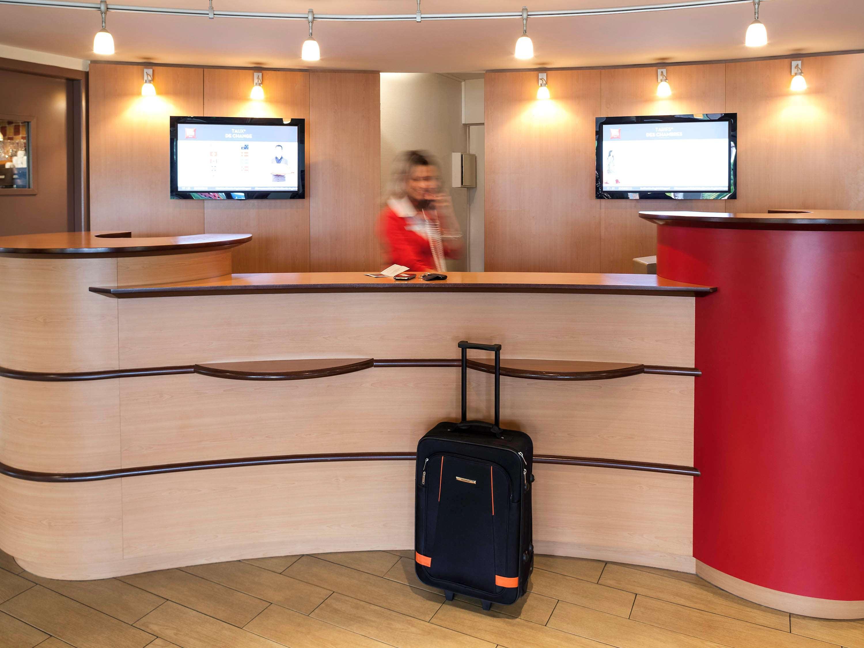 Отель Ibis Biarritz Anglet Aeroport Экстерьер фото