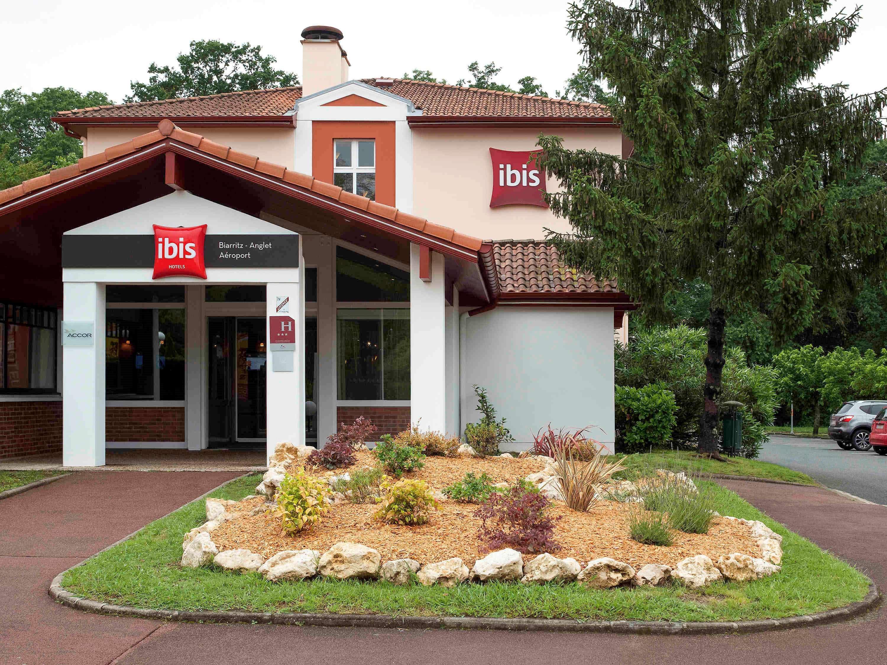 Отель Ibis Biarritz Anglet Aeroport Экстерьер фото