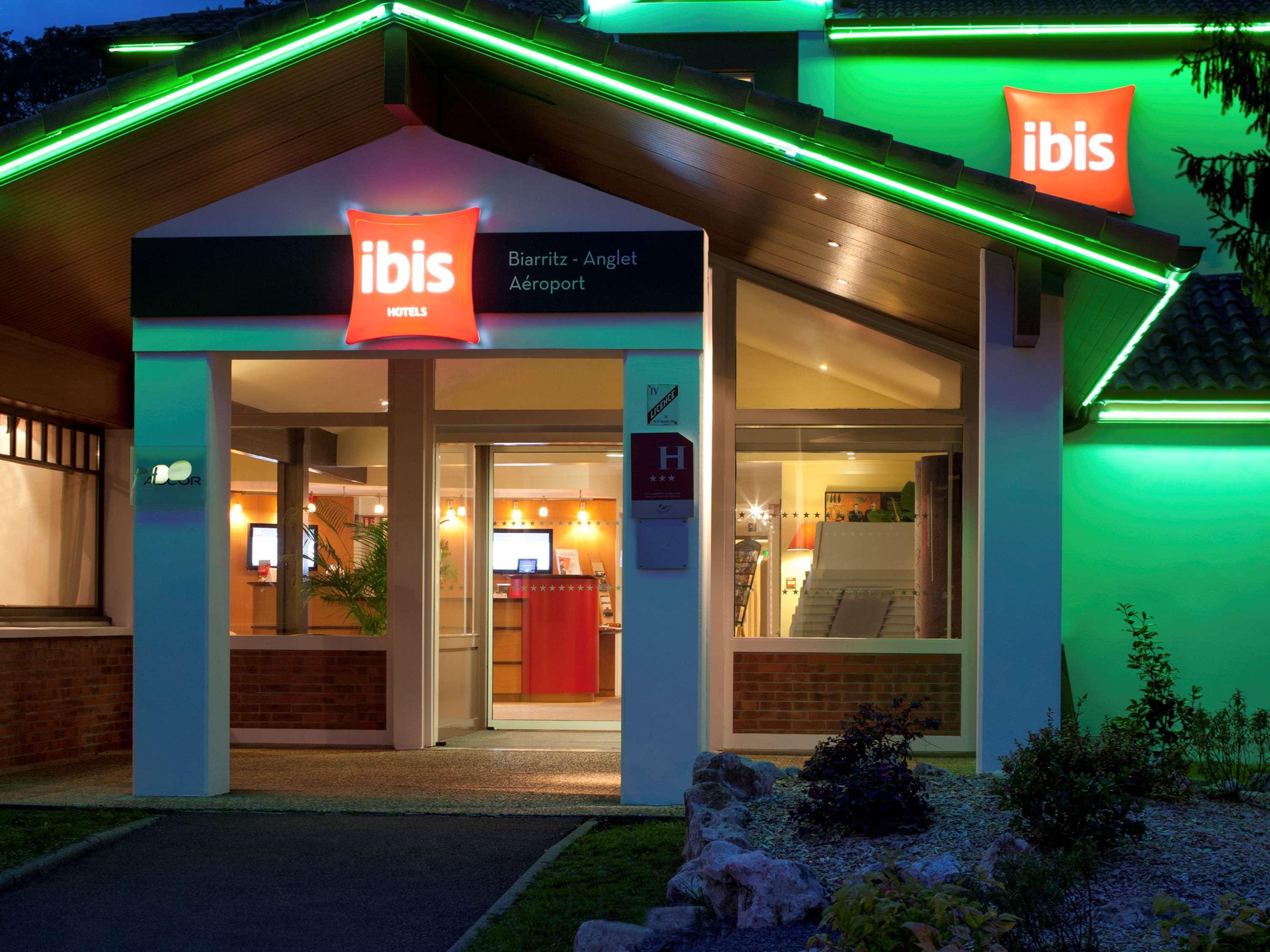 Отель Ibis Biarritz Anglet Aeroport Экстерьер фото
