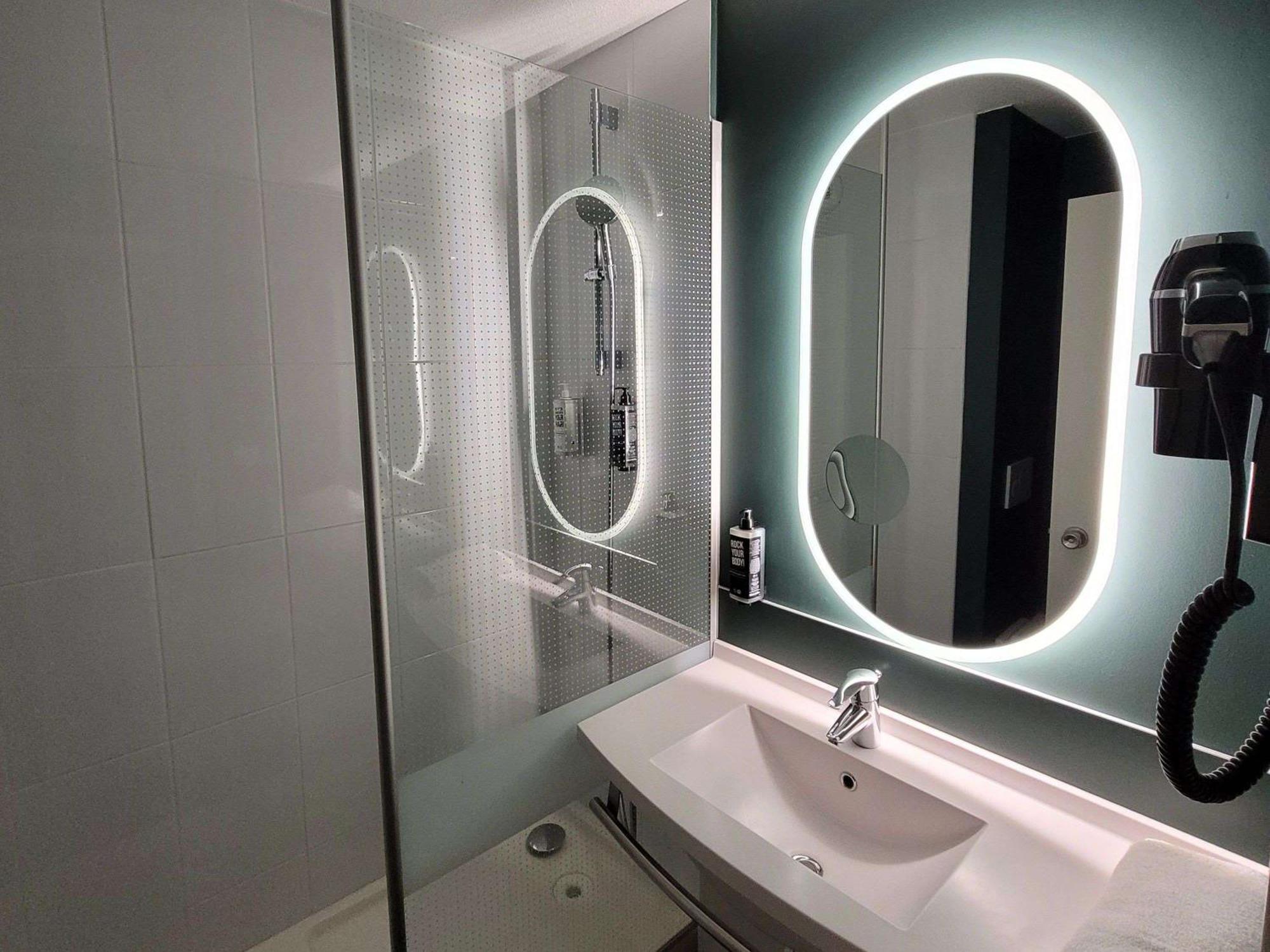 Отель Ibis Biarritz Anglet Aeroport Экстерьер фото