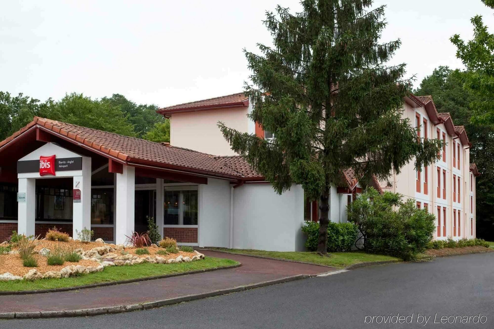 Отель Ibis Biarritz Anglet Aeroport Экстерьер фото